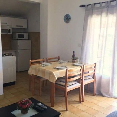 Apartments And Rooms Ognjen - Family Apartments With Free Parking Betina  Luaran gambar