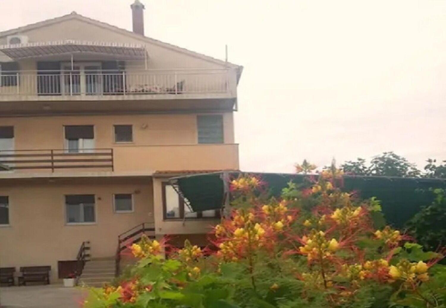 Apartments And Rooms Ognjen - Family Apartments With Free Parking Betina  Luaran gambar