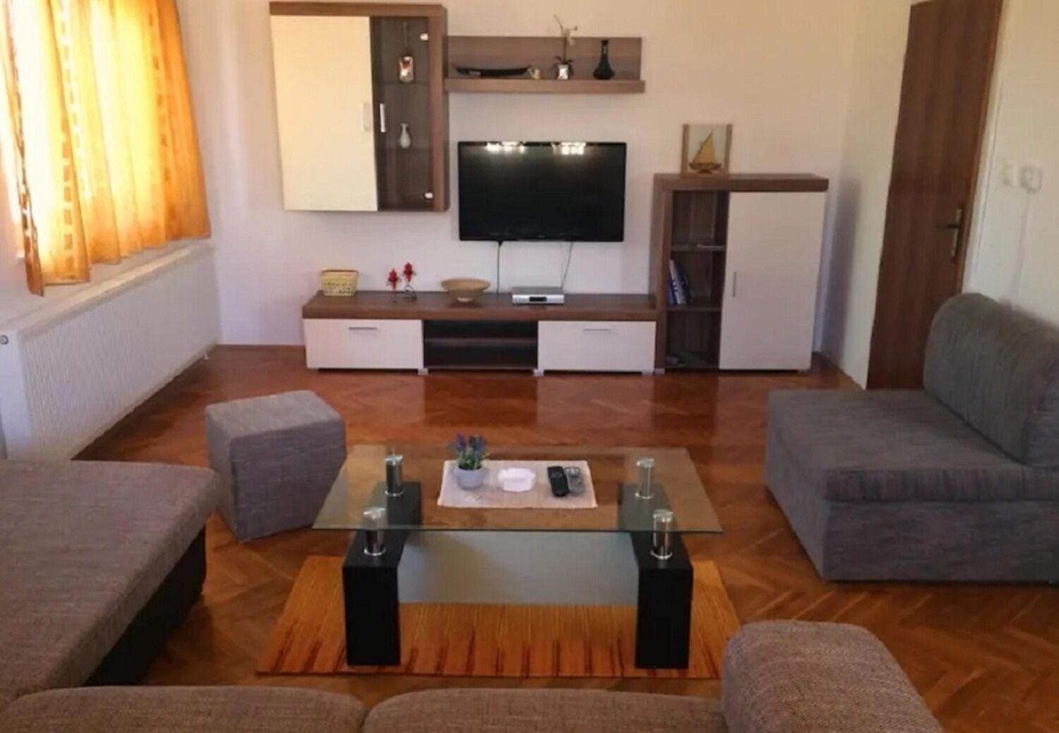 Apartments And Rooms Ognjen - Family Apartments With Free Parking Betina  Luaran gambar
